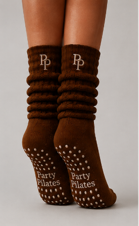 Studio Slouch™ Grip Socks — Chestnut | Party Pilates